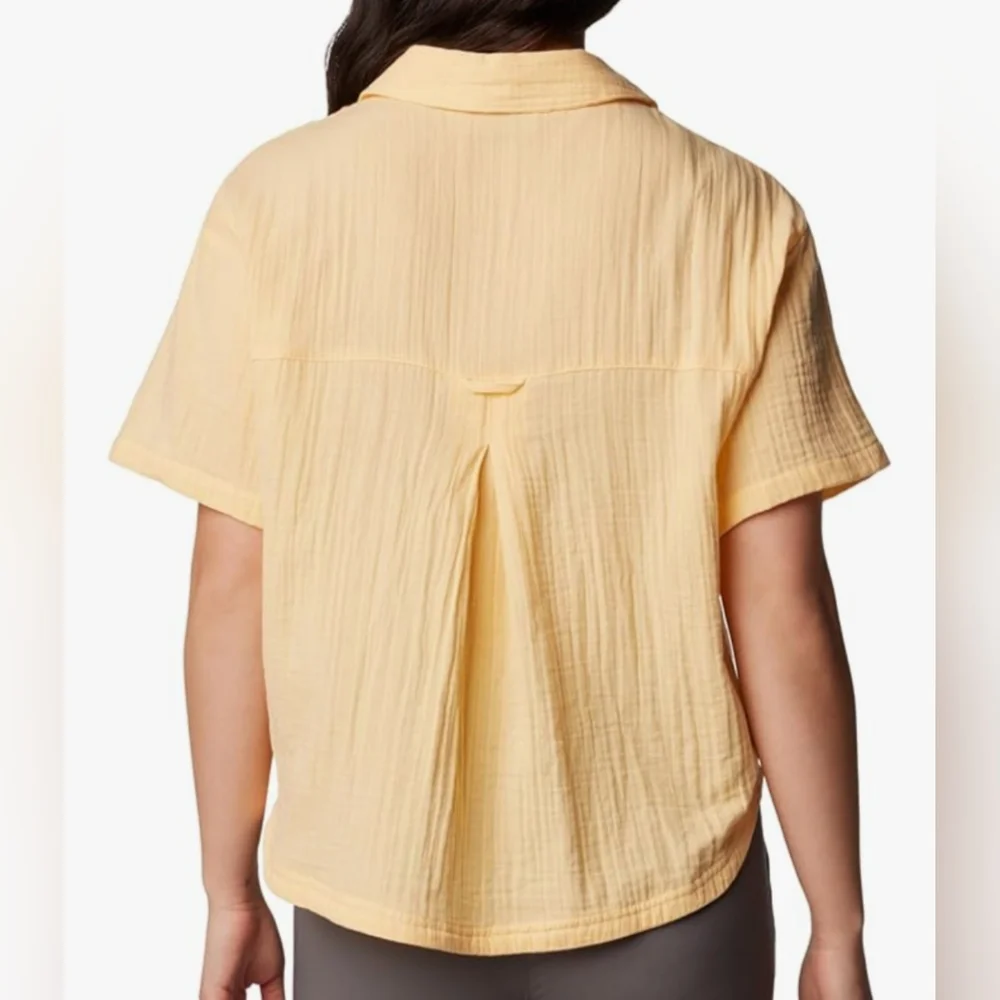 COLUMBIA Women's Holly Hideaway Breezy Short Sleeve Top - Size M - Yellow (NWT) - Picture 2 of 13